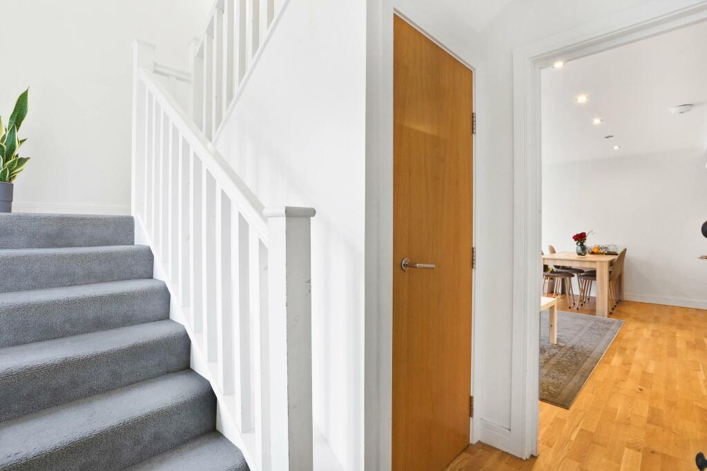 Additional image 10 of 3A Woodmansterne Road, Coulsdon, CR5