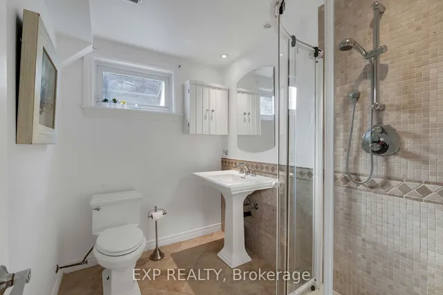 Additional image 30 of 4 Courtsfield Cres