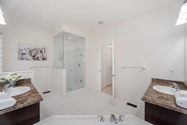 Additional image 22 of 42 Balloon Cres