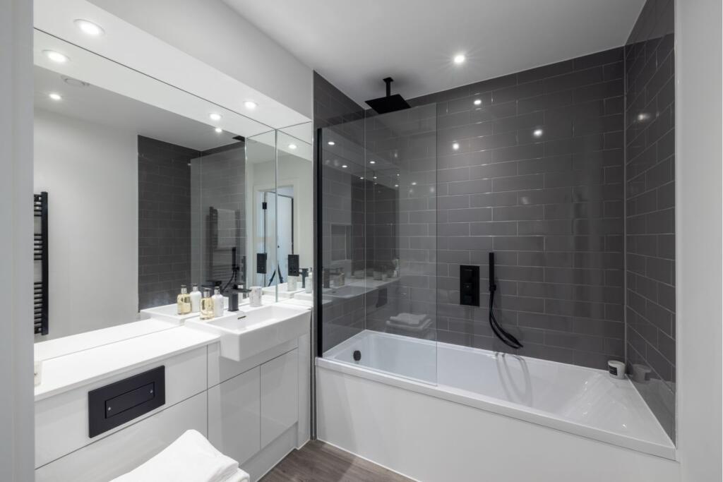 Additional image 7 of London Square, Croydon, CR0