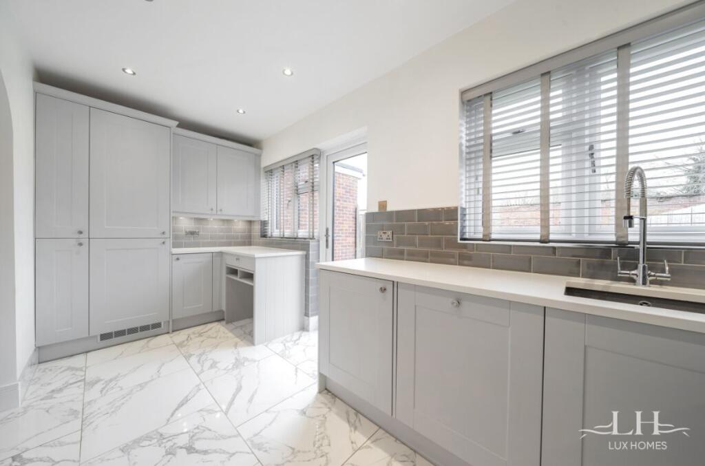 Additional image 3 of Doddinghurst Road, Brentwood