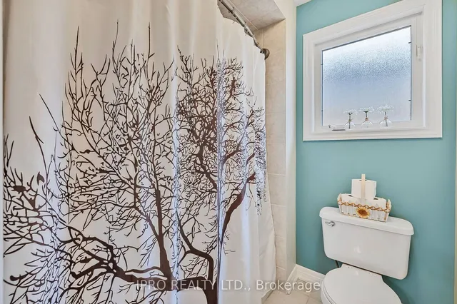 Additional image 17 of 18 Lynnvalley Cres