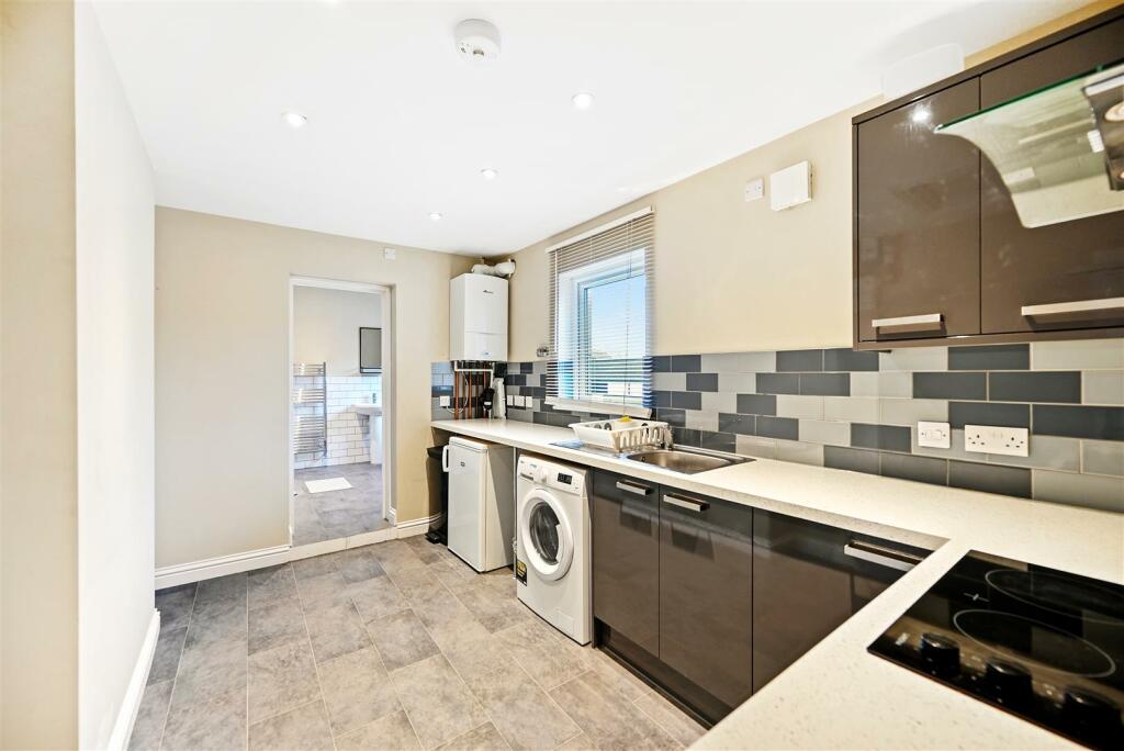 Additional image 10 of Selsdon Road, South Croydon