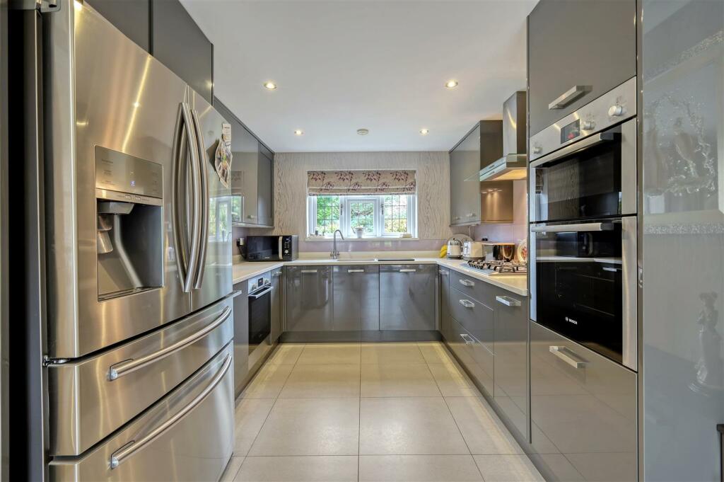 Additional image 13 of Stunning Detached Cottage:  Roydon