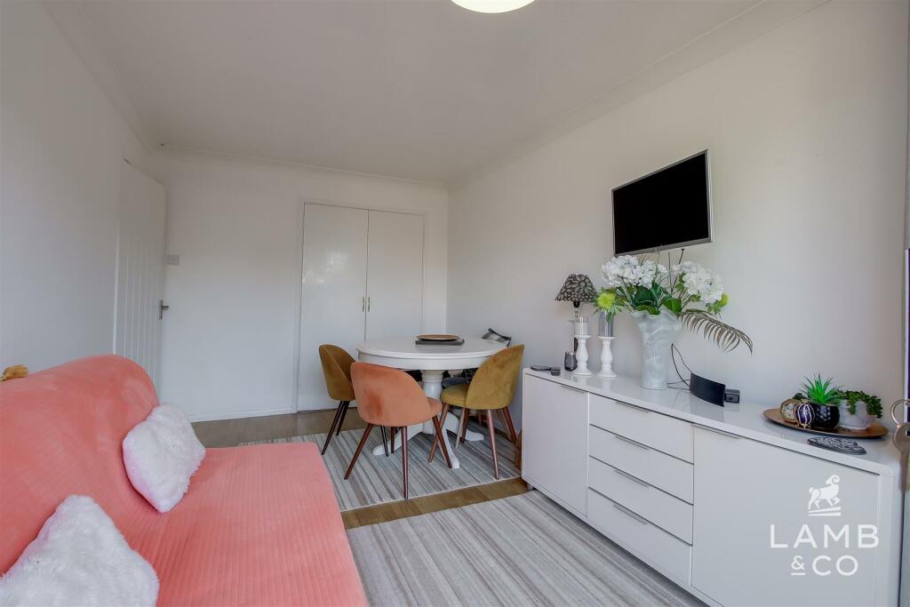 Additional image 10 of London Road, Great Clacton