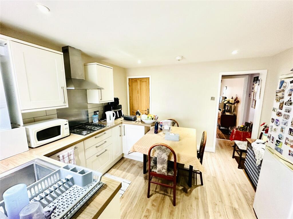 Additional image 7 of Selsdon Road, South Croydon, CR2