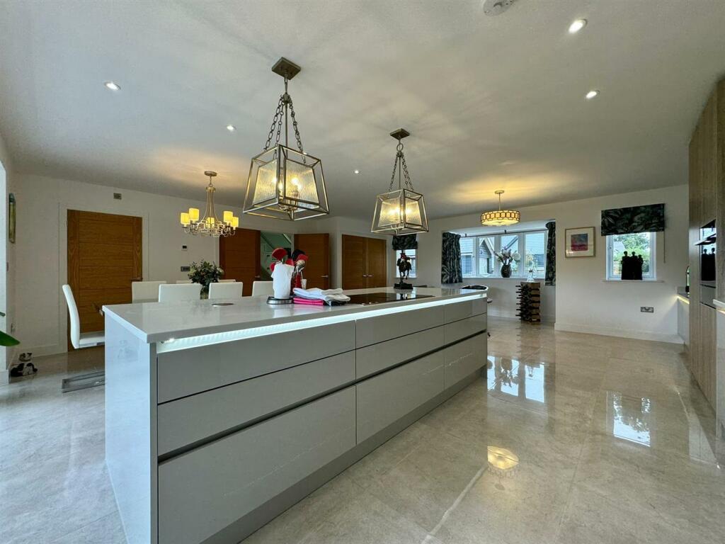 Additional image 10 of Oaklands Stoney Hills, Burnham-On-Crouch