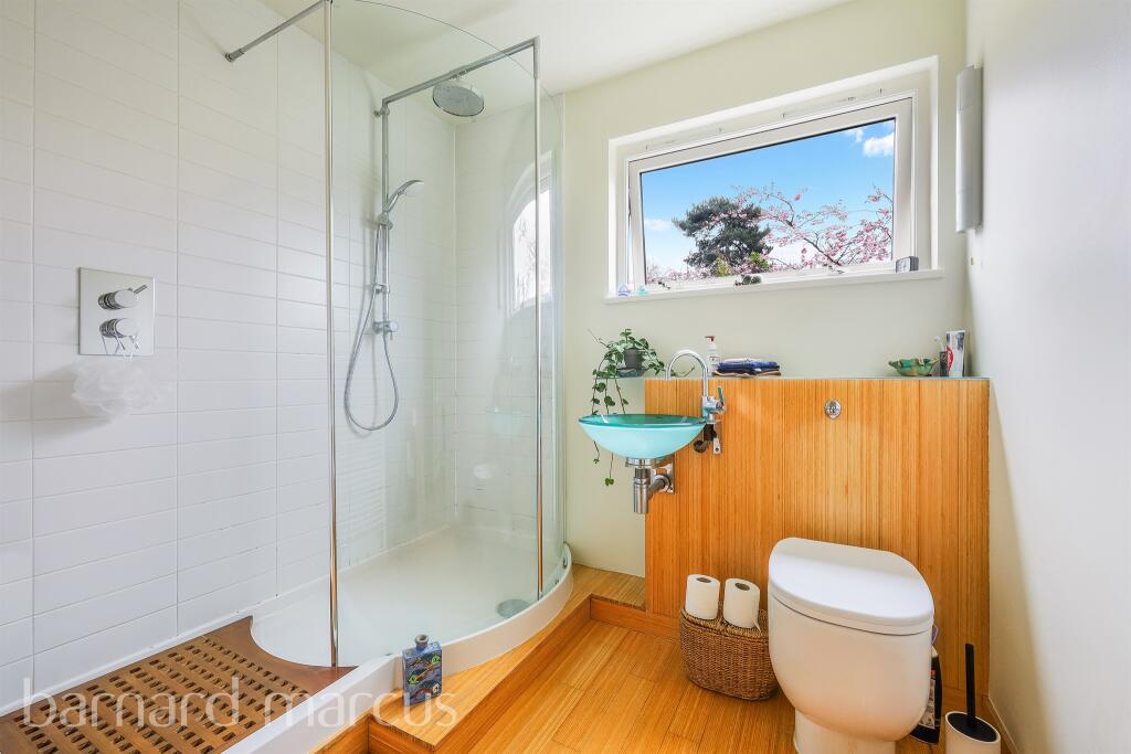 Additional image 15 of Chiltern Close, Croydon