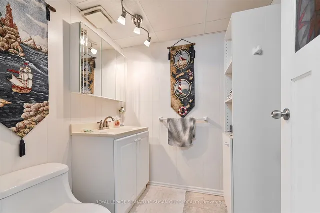 Additional image 21 of 46 Holland Ave