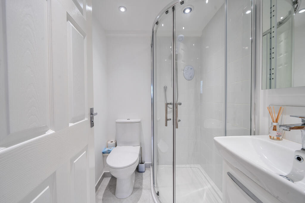 Additional image 22 of Chaldon Common Road, Caterham, CR3