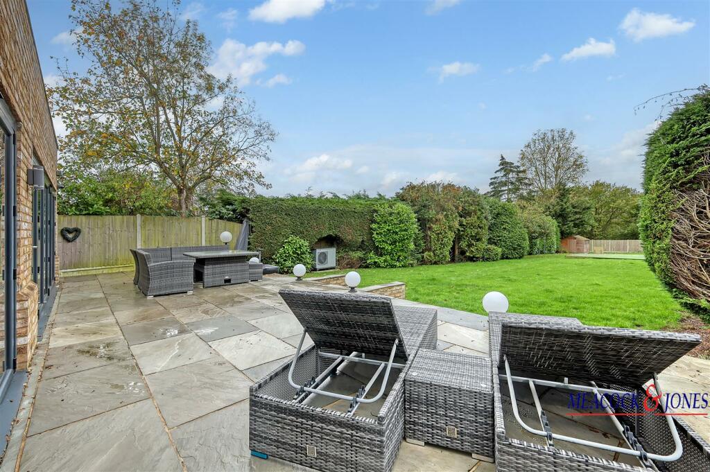 Additional image 18 of Noak Hill Close, Billericay, Essex