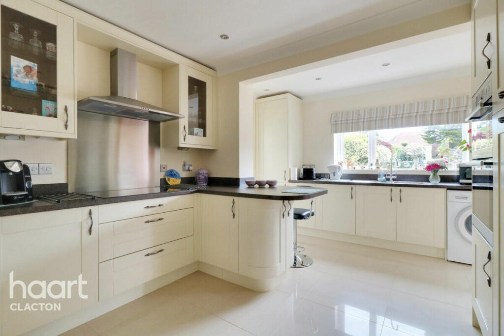 Additional image 2 of Haven Avenue, Holland-on-Sea