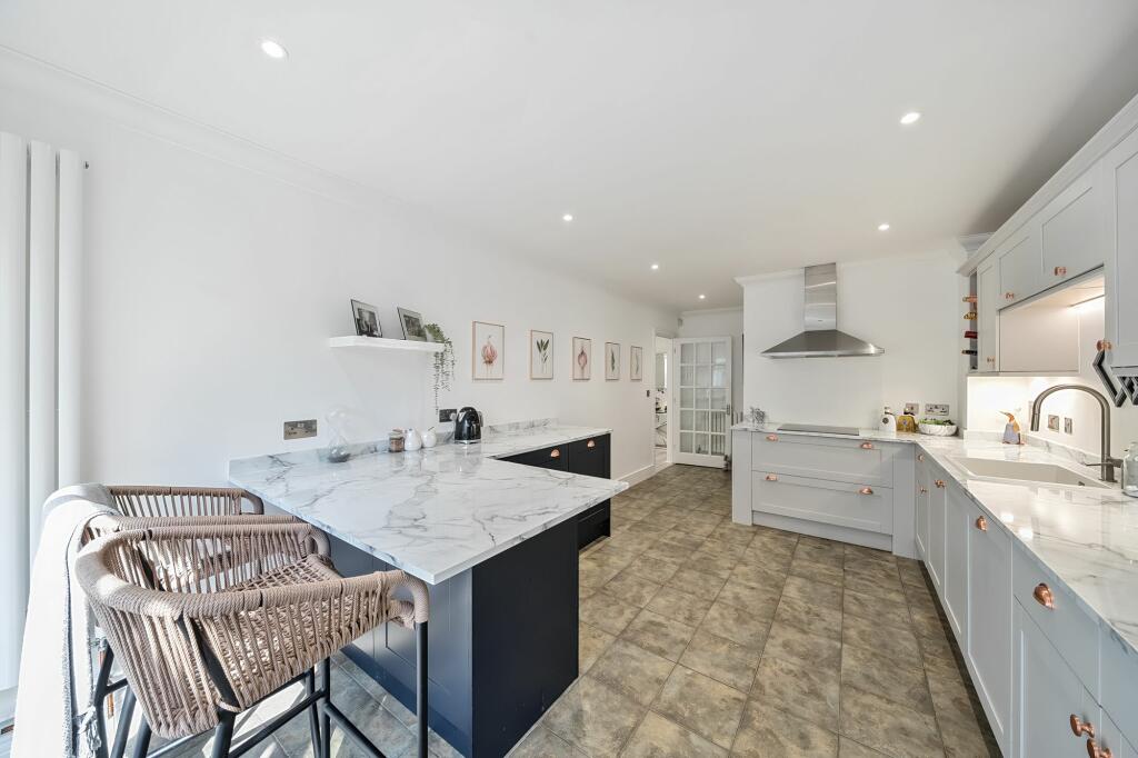 Additional image 9 of West Parkside, Warlingham, CR6