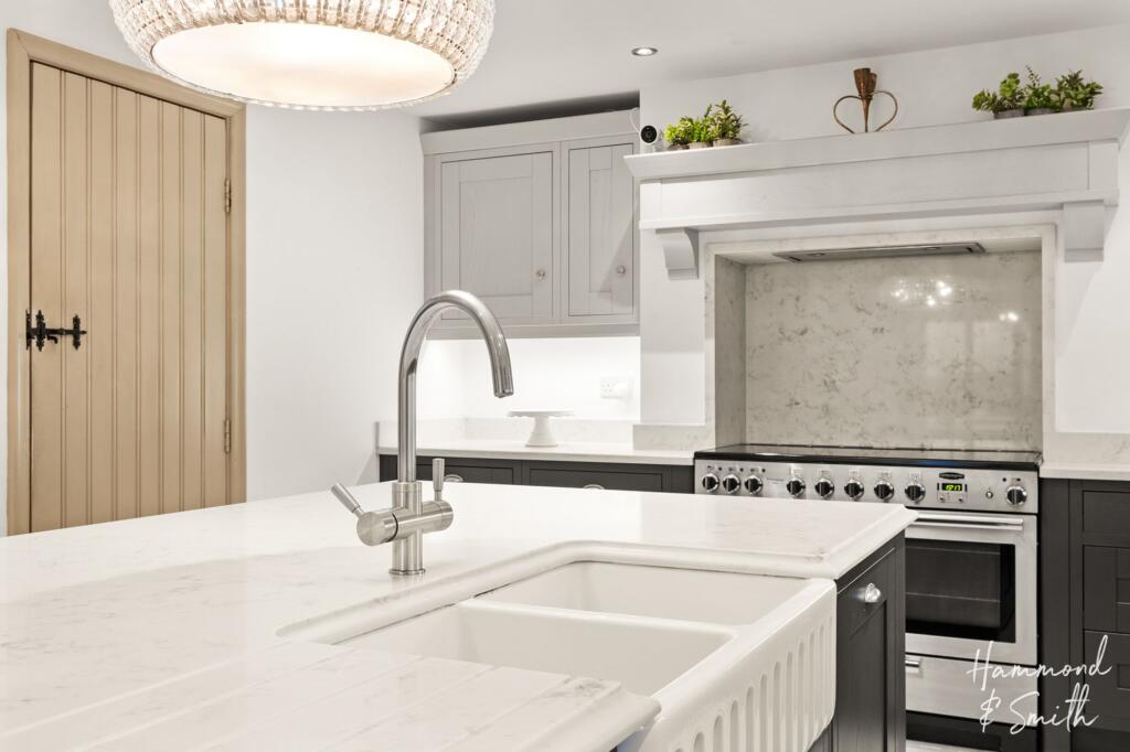 Additional image 5 of High Road, North Weald, CM16