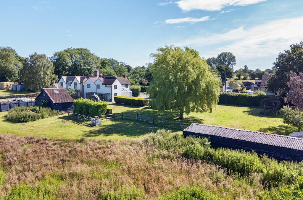 Additional image 21 of Stebbing Road, Felsted, Essex, CM6