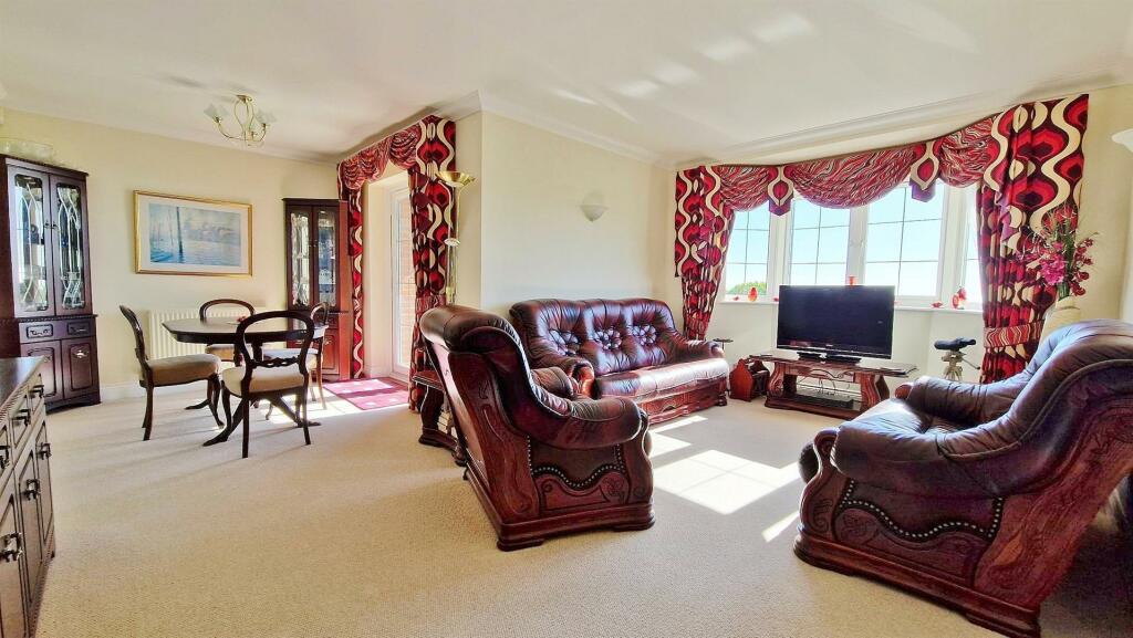 Additional image 5 of Oxford Court, Frinton-on-Sea