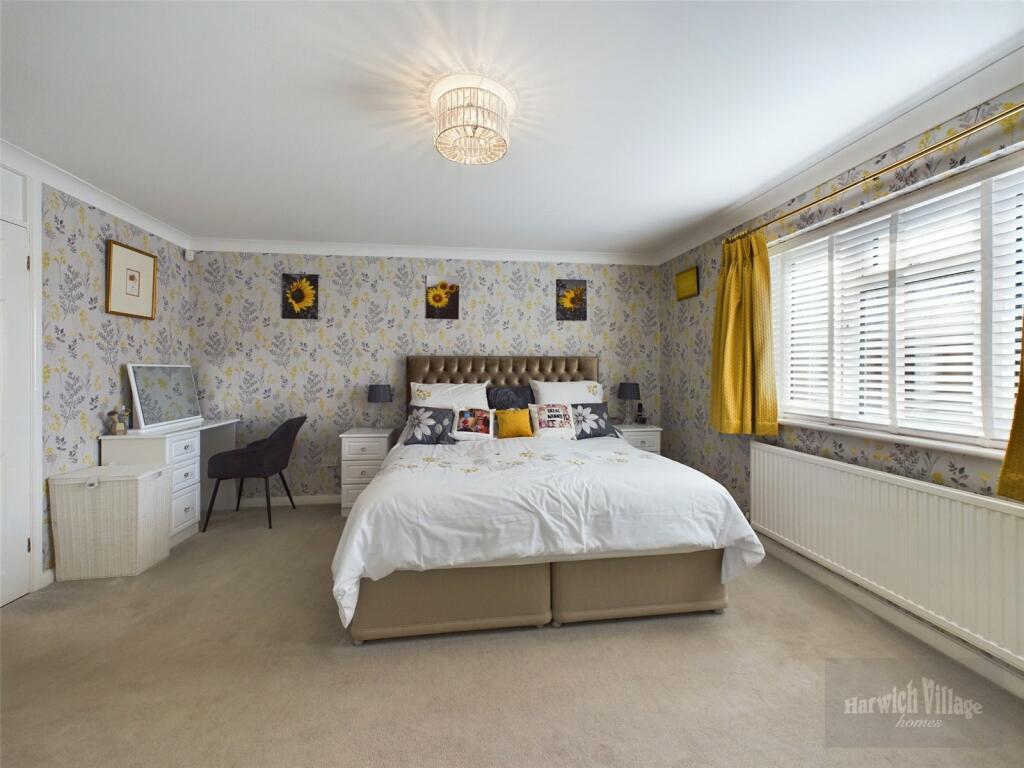 Additional image 9 of Whinfield Avenue, Dovercourt, Harwich, Essex, CO12