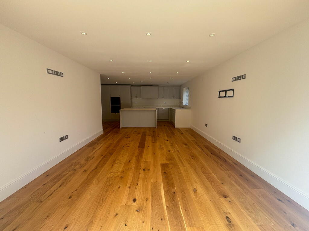 Additional image 8 of The Sheas, 41 Shenfield Road