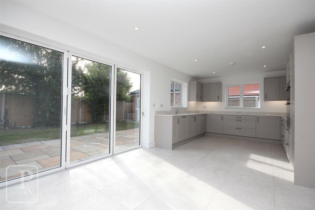 Additional image 12 of The Meadows, Betts Green Road, Little Clacton, Essex, CO16