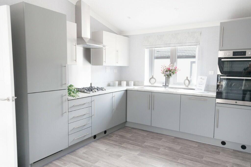 Additional image 14 of Crowsheath Estate, Hawkswood Road, CM11