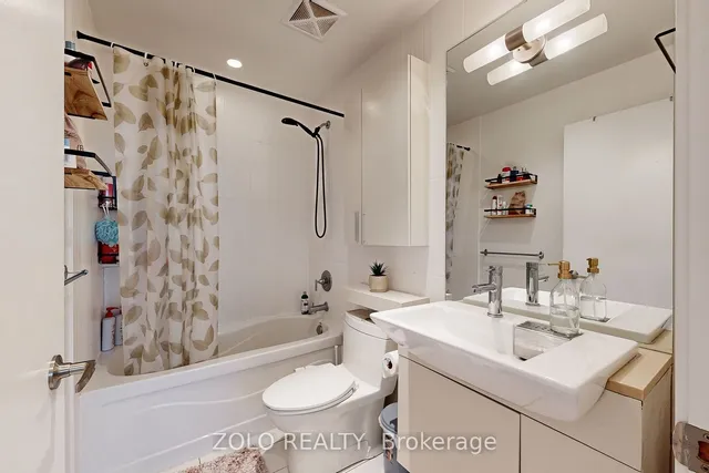 Additional image 28 of 25 Capreol Crt Unit 3306