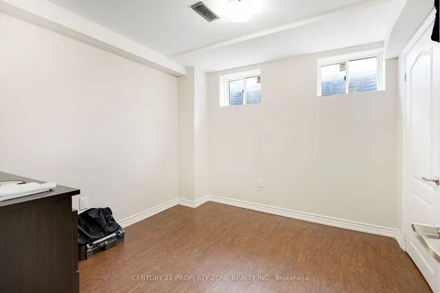 Additional image 29 of 9 Giltspur Rd