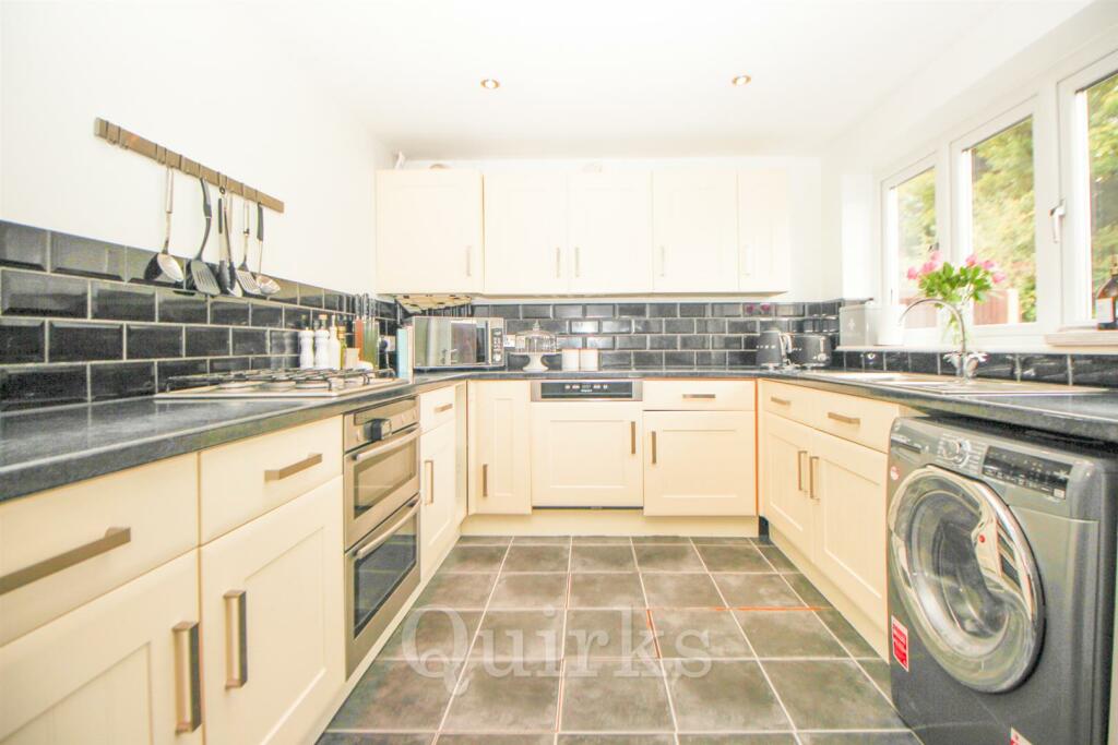 Additional image 8 of Redwing Drive, Billericay