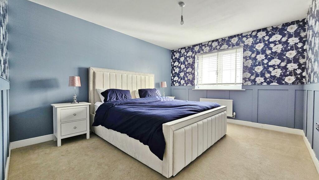 Additional image 21 of Skippers Way, Walton On The Naze