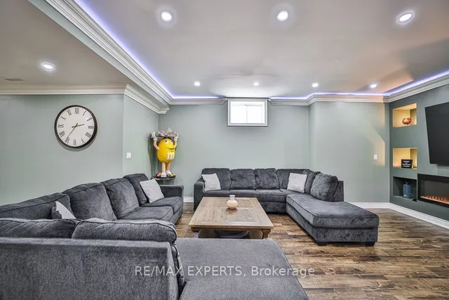 Additional image 21 of 28 Pendergast Crt