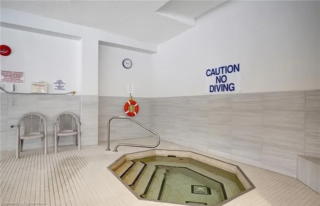 Additional image 18 of 3227 King St Unit 311