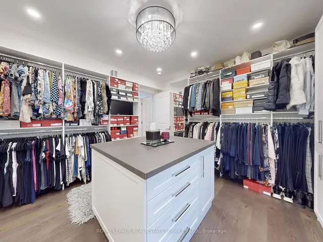 Additional image 21 of 696 Glengrove Ave