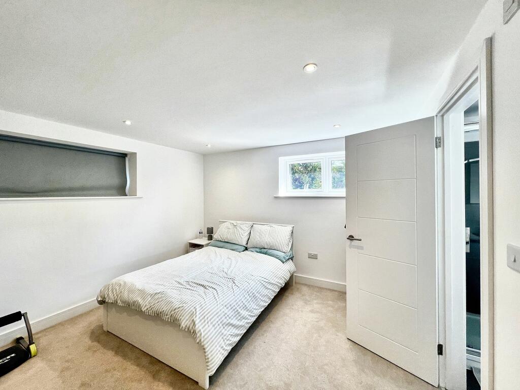 Additional image 15 of Kingsdown Avenue, South Croydon, CR2