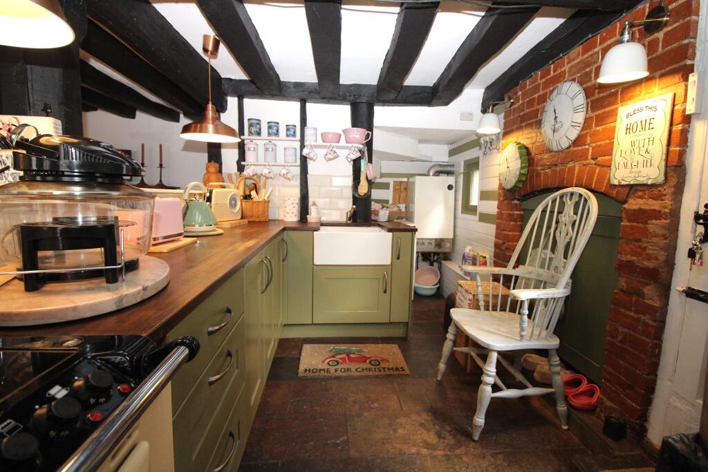 Additional image 7 of Teddybear Cottage, Church Square, St Osyth
