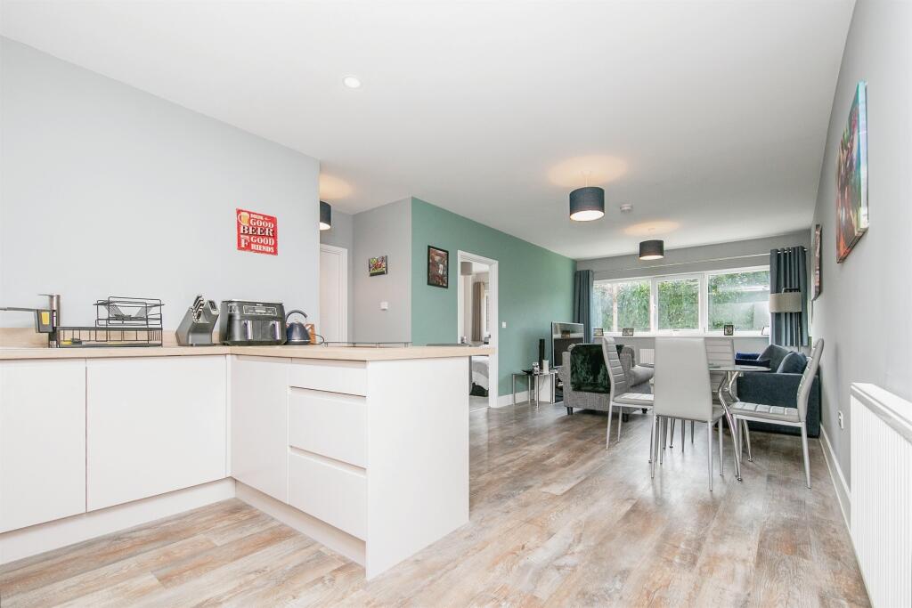 Additional image 7 of Bergholt Road, Colchester