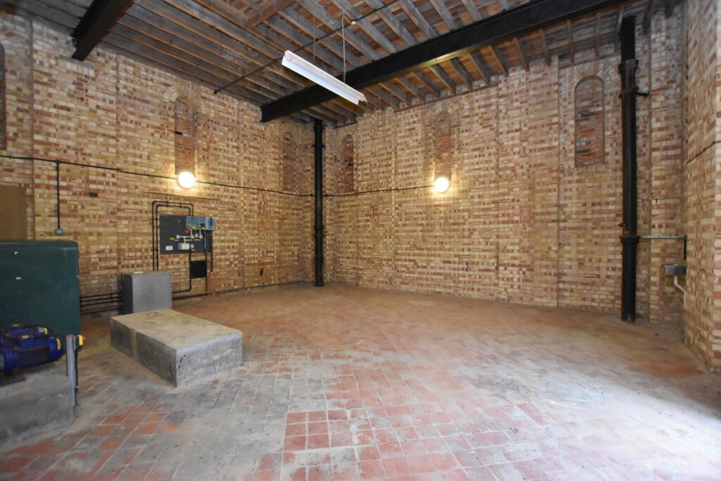 Additional image 6 of Lyons Hall Road, Braintree, Essex, CM7