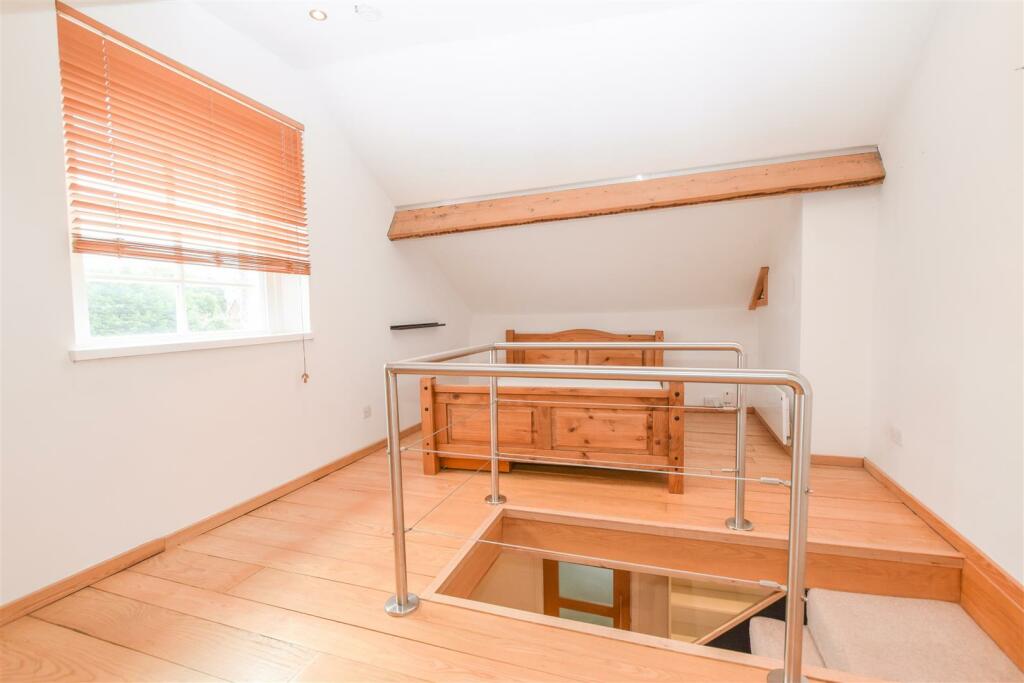 Additional image 16 of Victoria Road, Little Neston, Neston