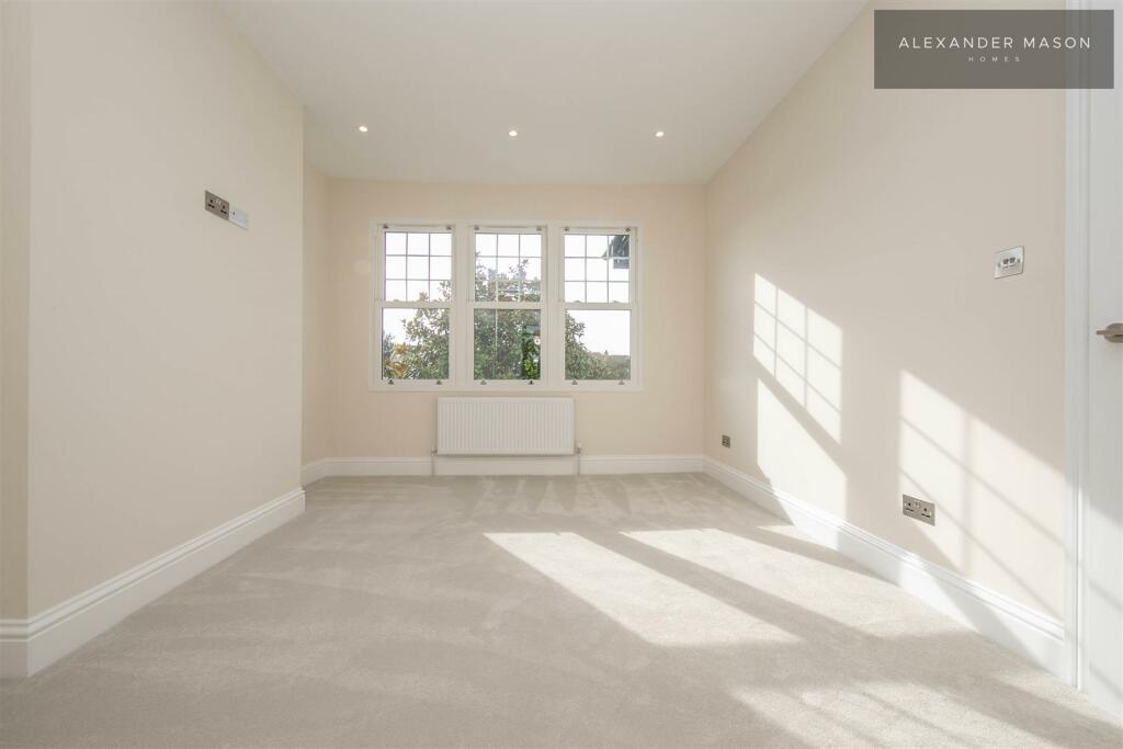 Additional image 8 of Ashlyns Road, Frinton-On-Sea