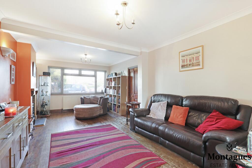 Additional image 5 of Hemnall Street, Epping, CM16