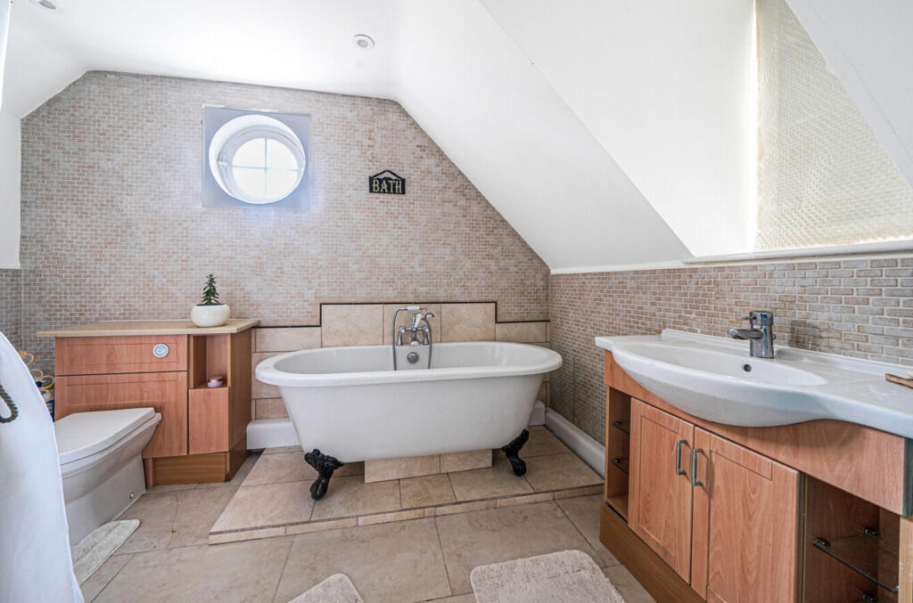 Additional image 10 of Abridge Road, Theydon Bois, Epping