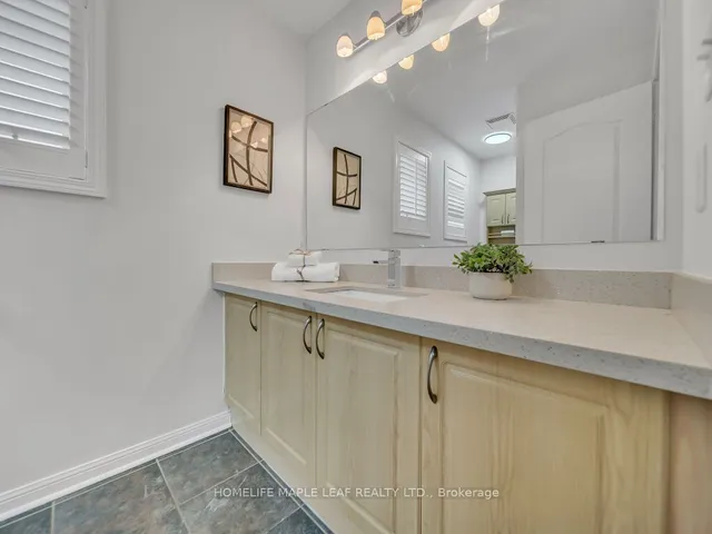 Additional image 25 of 129 Cadillac Cres