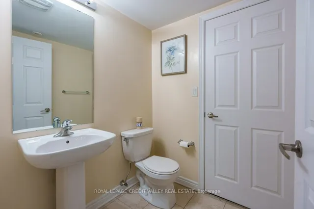 Additional image 8 of 200 Veterans Dr Unit 34