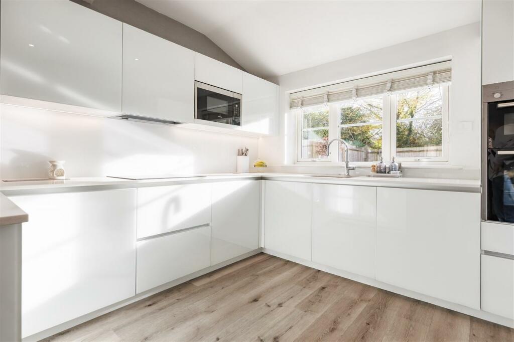 Additional image 21 of Buckingham Road, Epping