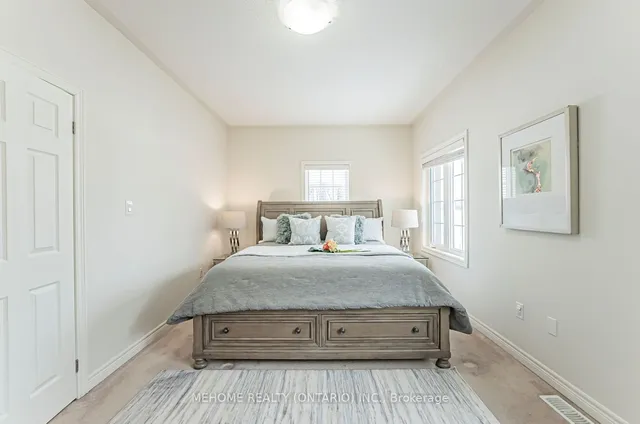 Additional image 18 of 351 Royal West Dr