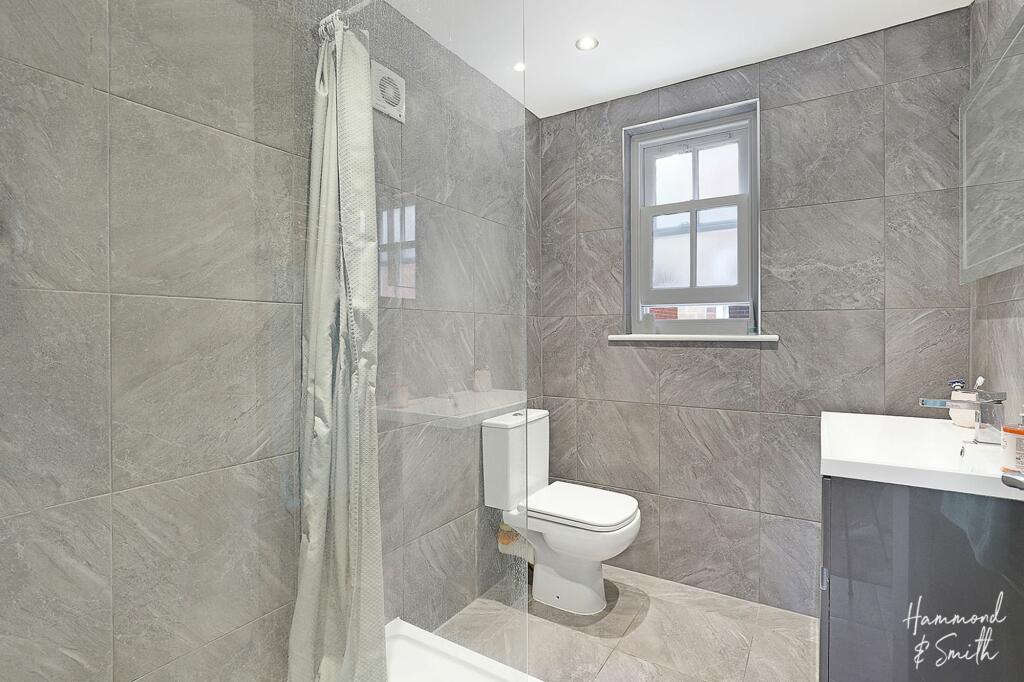 Additional image 3 of Hemnall Street, Epping, CM16