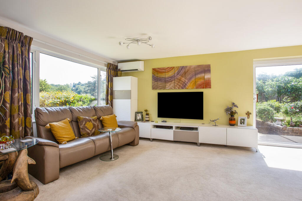 Additional image 23 of Dunedin Drive, Caterham, CR3