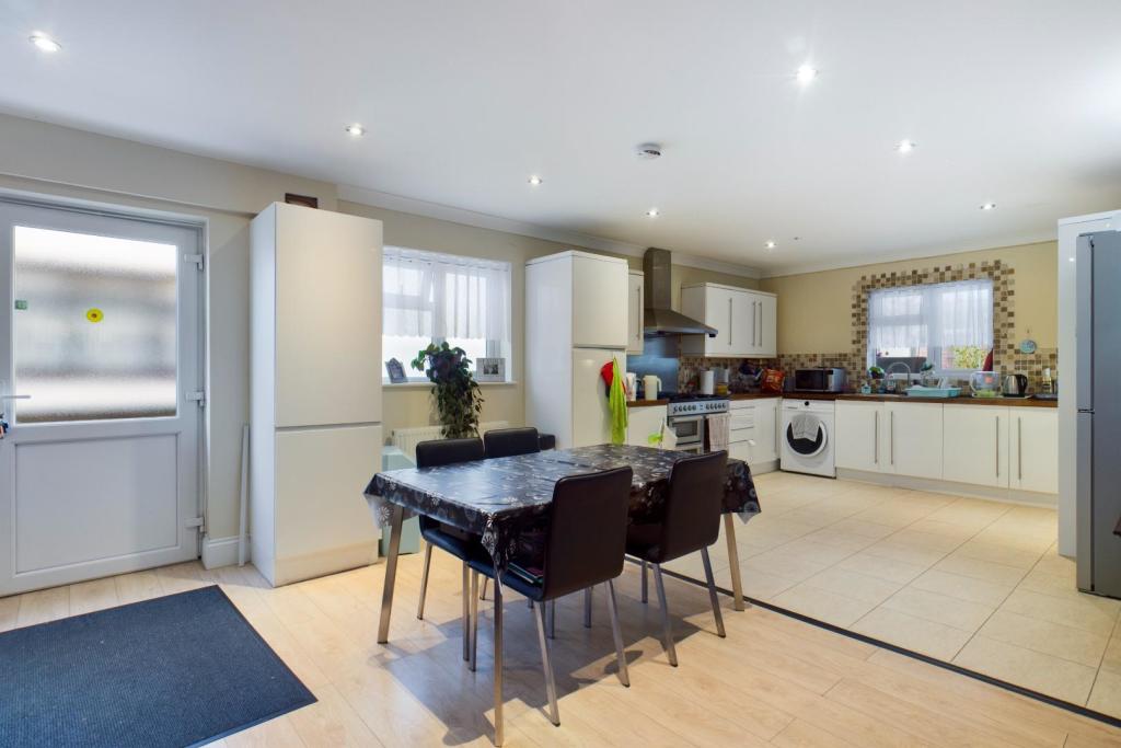 Additional image 2 of Doddinghurst Road, Doddinghurst, Brentwood