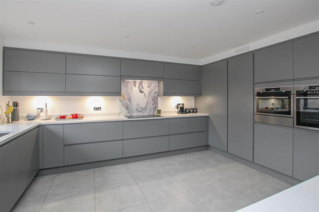 Additional image 5 of Willingale Close, Hutton, Brentwood