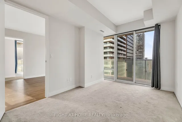Additional image 15 of 501 Yonge St Unit 1212