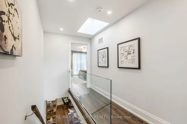 Additional image 28 of 3060 Bayview Ave