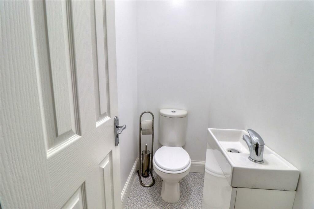 Additional image 5 of Wellesley Road, Clacton on Sea